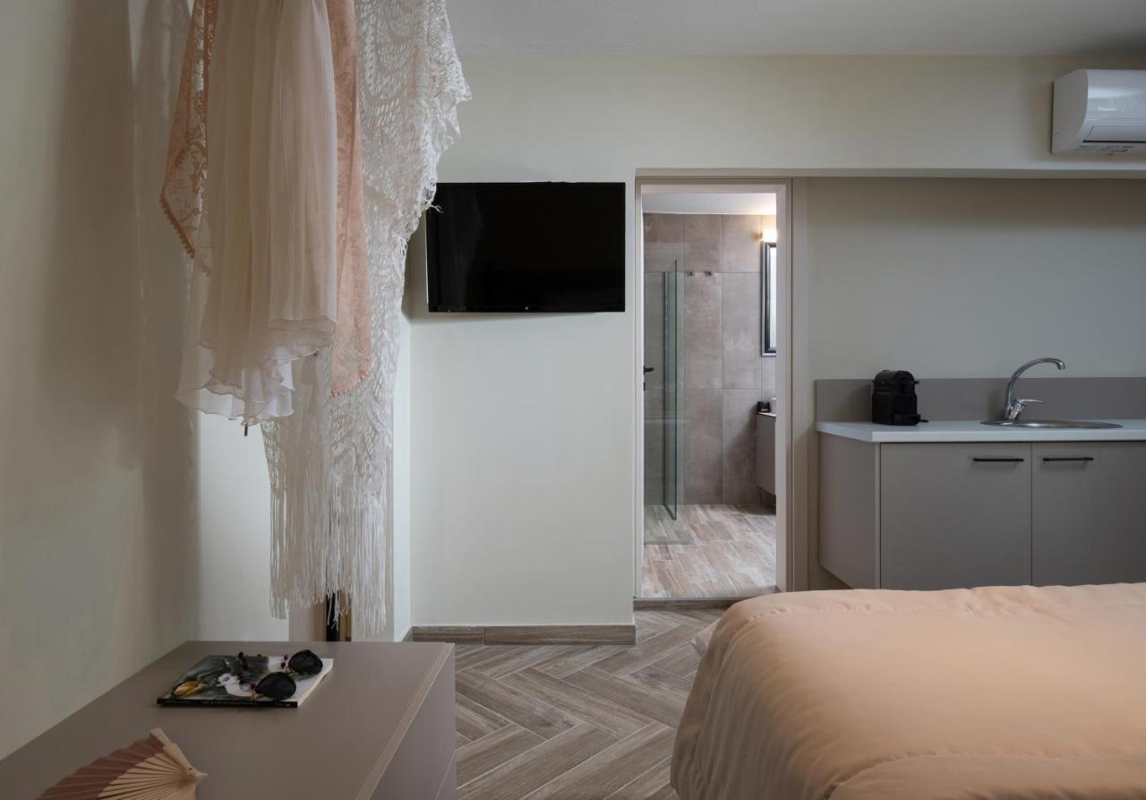 Olenia Luxury Apartments 1 ネオス・マルマラス エクステリア 写真