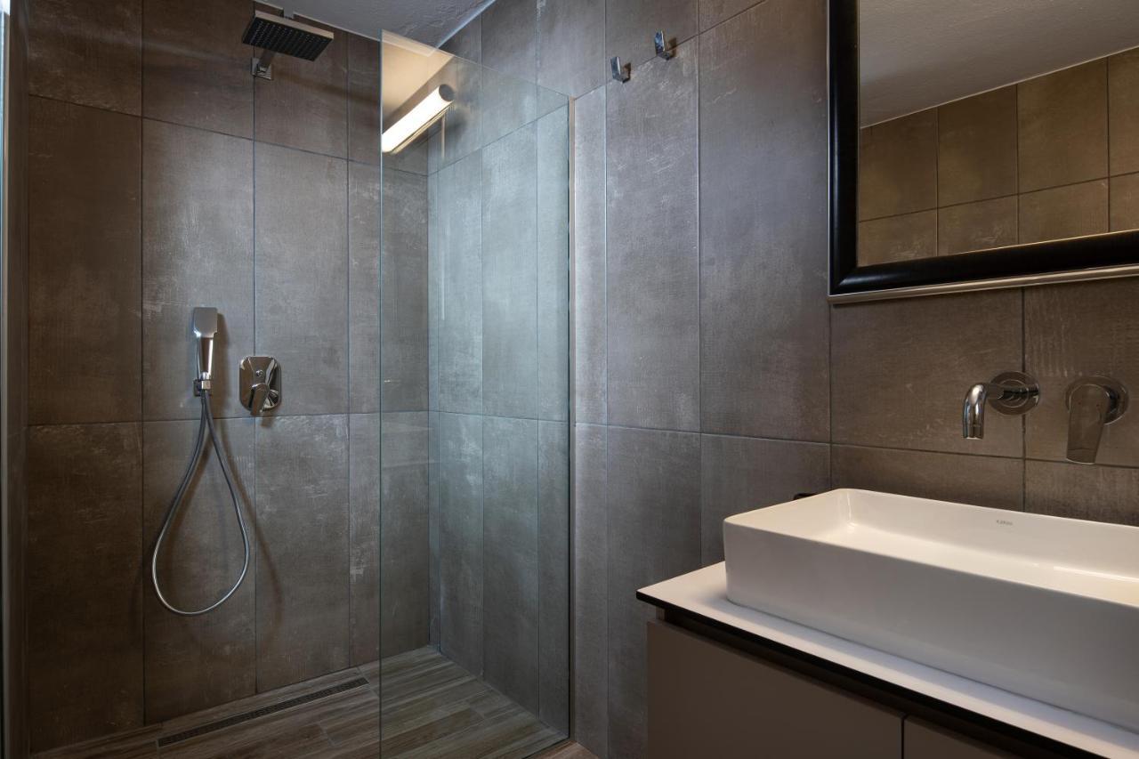 Olenia Luxury Apartments 1 ネオス・マルマラス エクステリア 写真